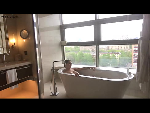 ❤️ Obrovská kočka vášnivě si honí kundu v koupelně ❤️ Sex video u cs.dienlanhbk.top ❌️